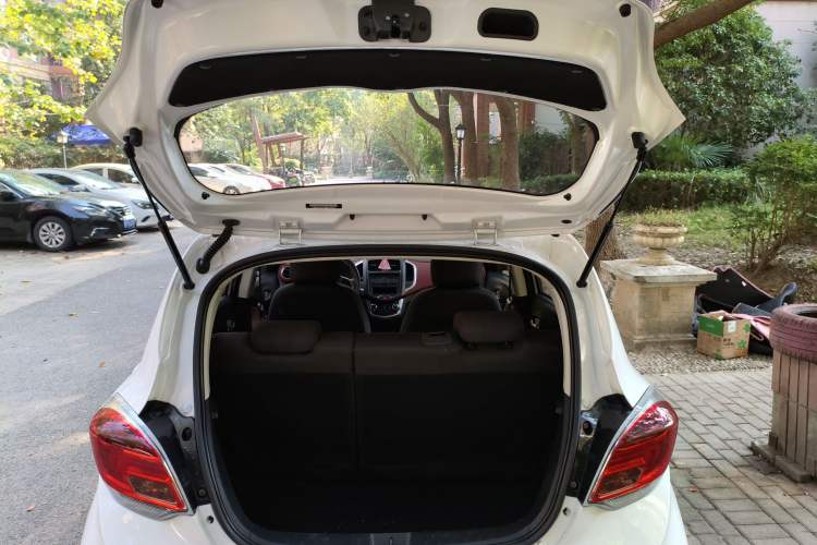 Used CHANGAN Benni EV 2017 Pure Electric 180 km Standard Model Trunk