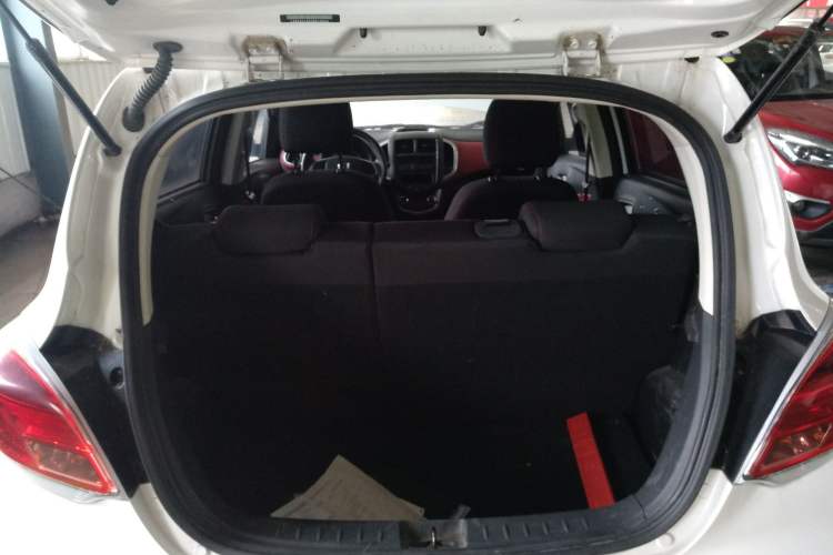 Used CHANGAN Benni EV 2017 Pure Electric 180 km Standard Model Trunk