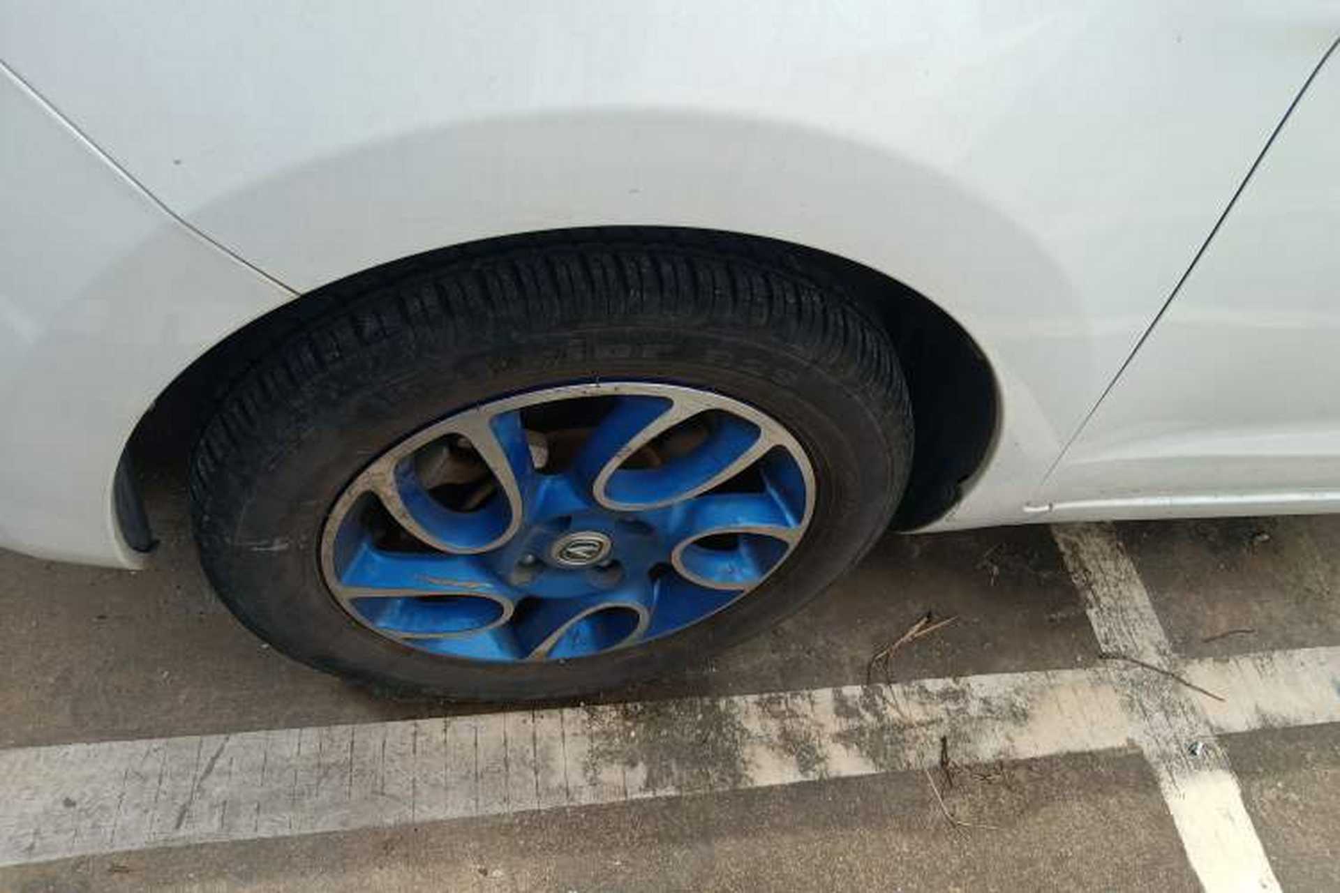 Used CHANGAN Benni EV 2018 EV260 Standard Model Left Front Wheel Hub