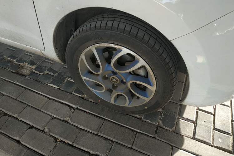 Used CHANGAN Benni EV 2018 EV260 Standard Model Right Front Wheel Hub
