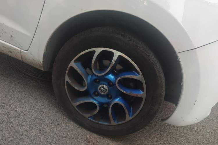 Used CHANGAN Benni EV 2018 EV260 Standard Model Right Front Wheel Hub