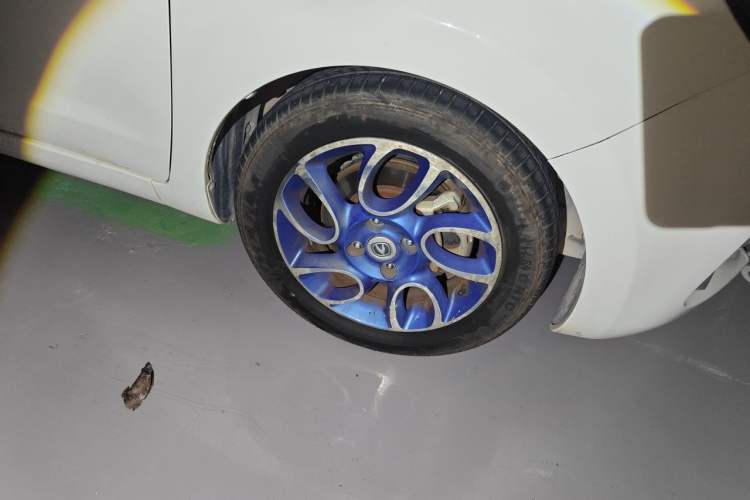 Used CHANGAN Benni EV 2018 EV260 Standard Model Right Front Wheel Hub
