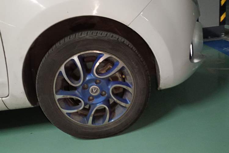 Used CHANGAN Benni EV 2018 EV260 Fashion Edition Right Front Wheel Hub