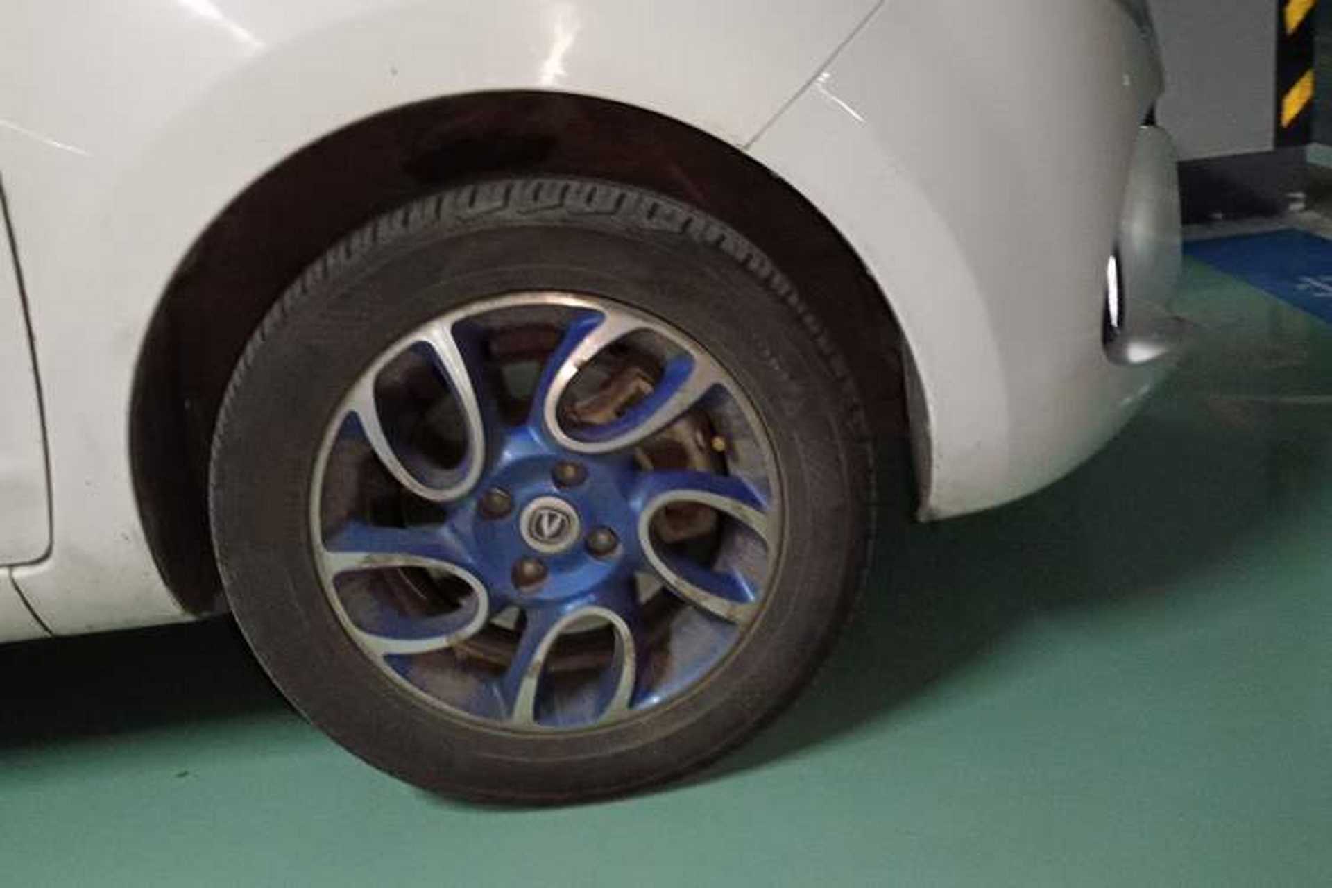 Used CHANGAN Benni EV 2018 EV260 Fashion Edition Right Front Wheel Hub
