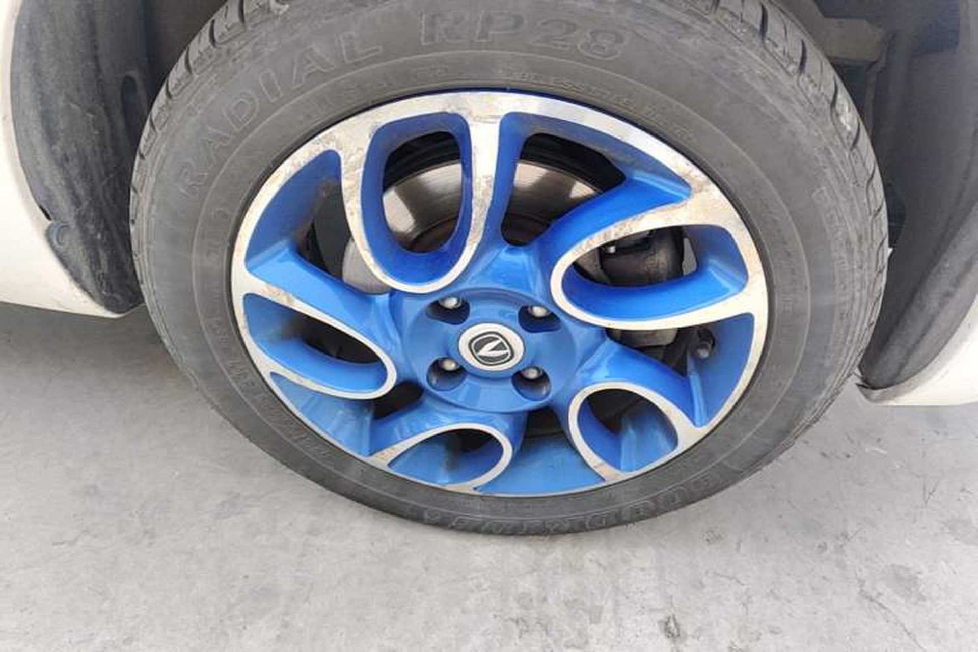 Used CHANGAN Benni EV 2018 EV260 Standard Model Right Front Wheel Hub