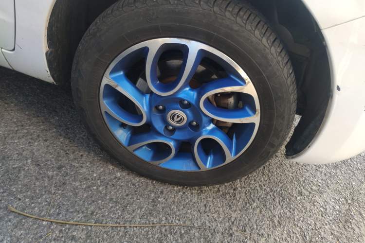 Used CHANGAN Benni EV 2018 EV260 Standard Model Right Front Wheel Hub