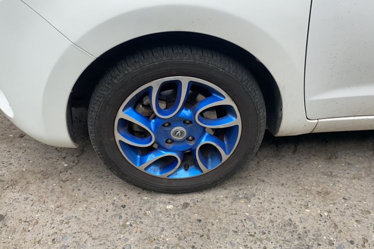 Used CHANGAN Benni EV 2019 EV360 Standard Model Left Front Wheel Hub