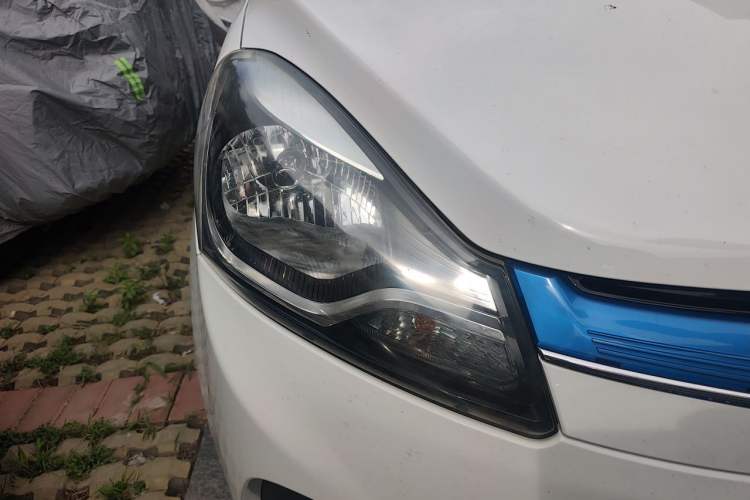 Used CHANGAN Benni EV 2019 EV360 Standard Model Right Front Headlight
