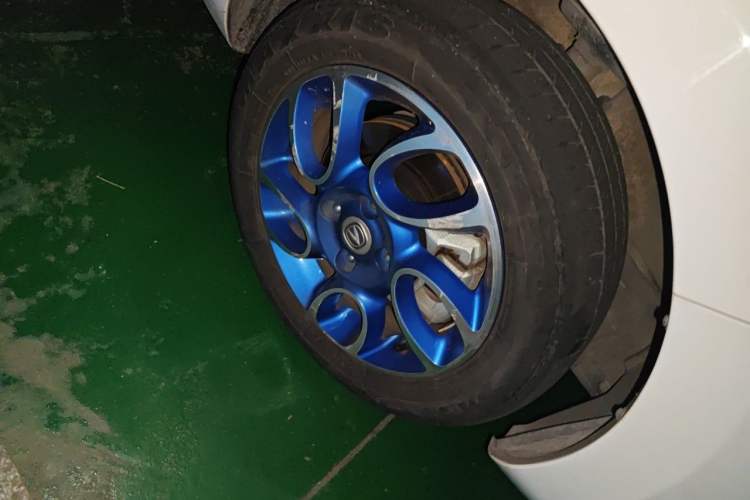 Used CHANGAN Benni EV 2019 EV360 Standard Model Right Front Wheel Hub