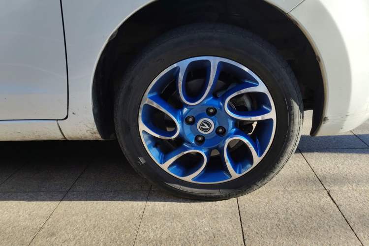 Used CHANGAN Benni EV 2019 EV360 Standard Model Right Front Wheel Hub