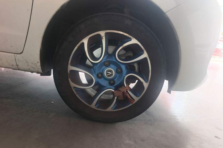 Used CHANGAN Benni EV 2019 EV360 Standard Model Right Front Wheel Hub