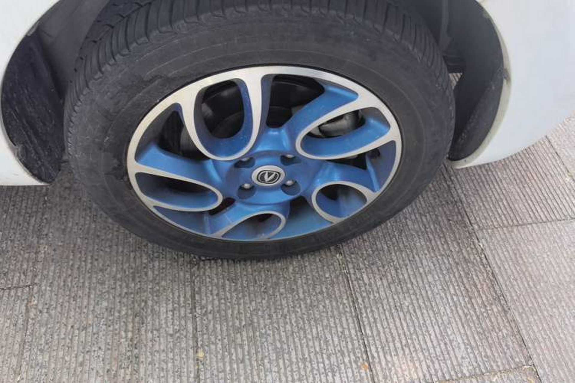 Used CHANGAN Benni EV 2019 EV360 Standard Model Right Front Wheel Hub