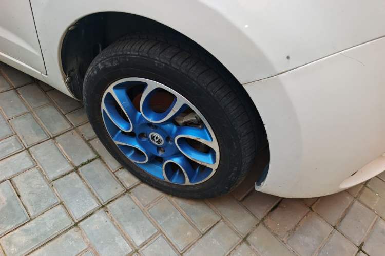 Used CHANGAN Benni EV 2019 EC260 Standard Model Right Front Wheel Hub