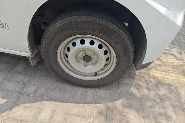 Used CHANGAN Benni EV  Right Front Wheel Hub