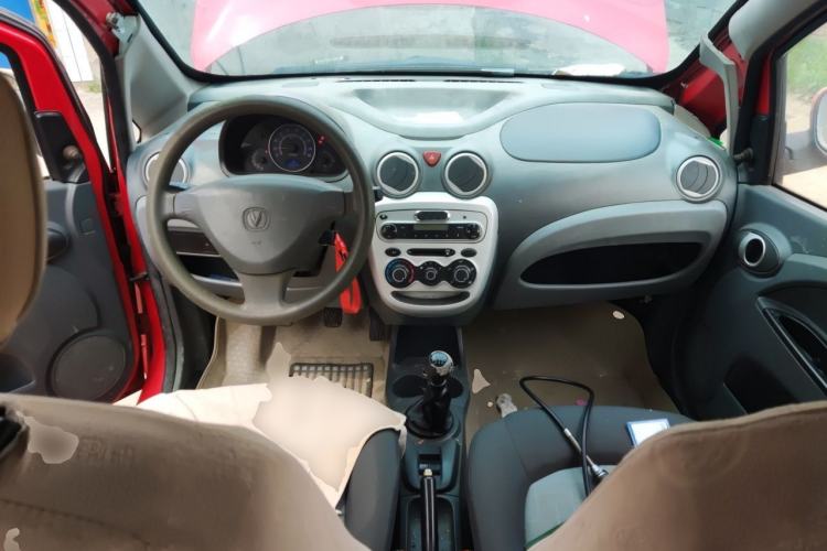 Used CHANGAN Benni mini 2010 1.0L Manual Comfort Version Center Console