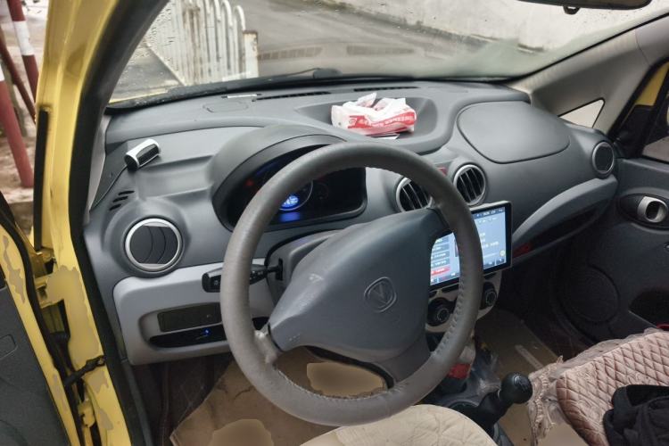 Used CHANGAN Benni mini 2010 1.0L Manual Comfort Version Center Console