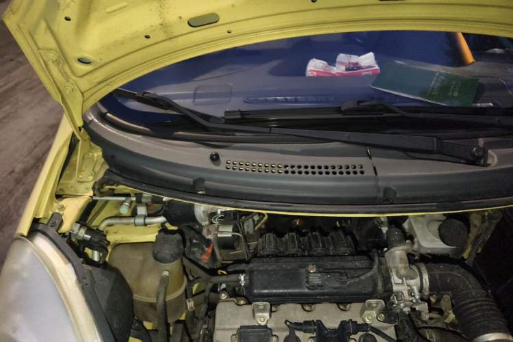 Used CHANGAN Benni mini 2010 1.0L Manual Comfort Version Engine Bay Right
