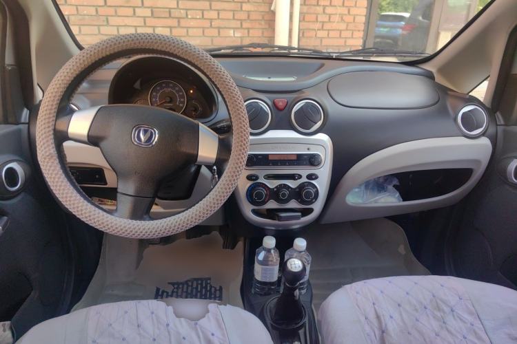 Used CHANGAN Benni mini 2011 1.0L IMT Comfort Edition Center Console
