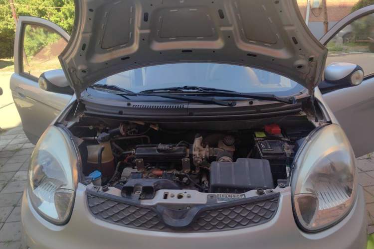 Used CHANGAN Benni mini 2011 1.0L IMT Comfort Edition Engine Bay