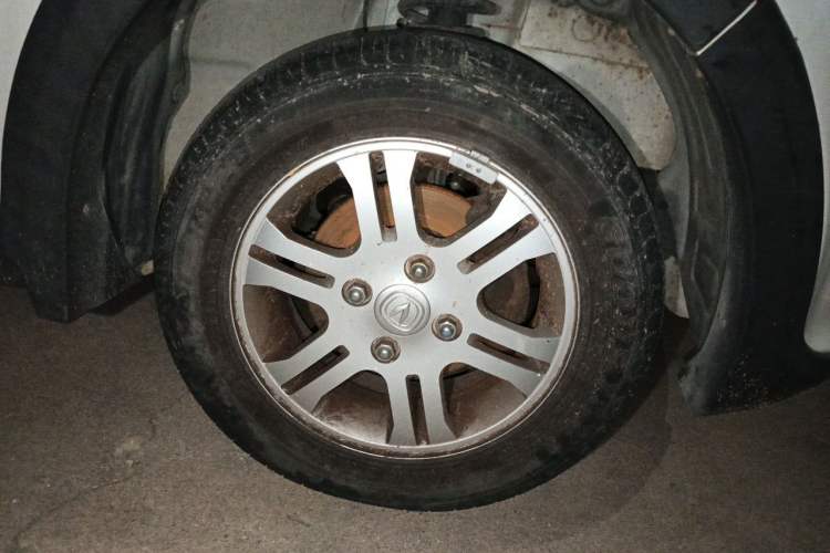 Used CHANGAN Benni mini 2011 1.0L IMT Comfort Edition Right Front Wheel Hub