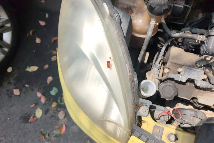 Used CHANGAN Benni mini 2011 1.0L IMT Comfort Edition Engine Bay Right
