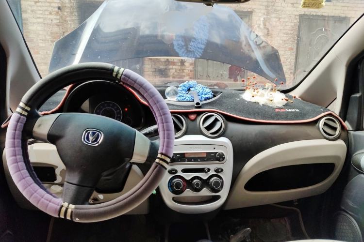 Used CHANGAN Benni mini 2012 1.0L Manual Fashion Edition China IV Standard Center Console