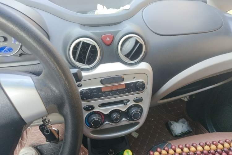 Used CHANGAN Benni mini 2012 1.0L Manual Family Edition China IV Standard Audio And AC Panel