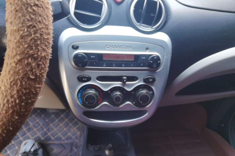 Used CHANGAN Benni mini 2012 1.0L Manual Fashion Edition China IV Standard Audio And AC Panel