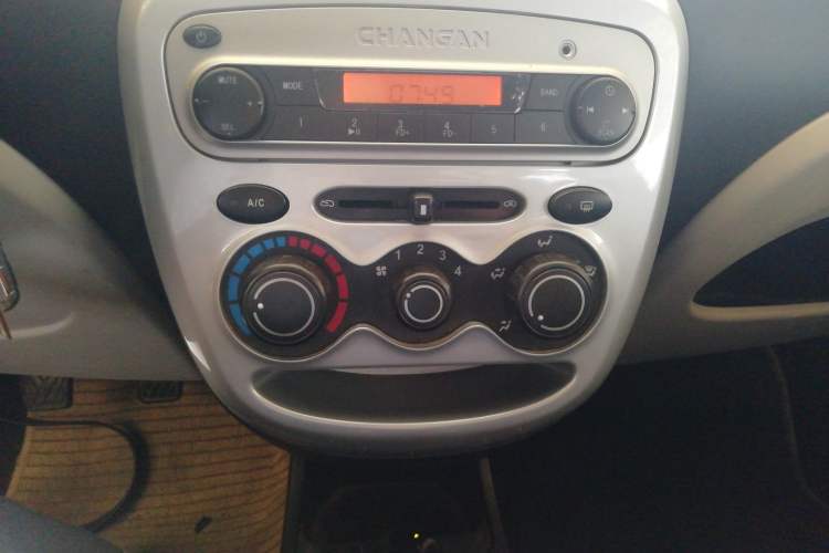 Used CHANGAN Benni mini 2012 1.0L Manual Fashion Edition China V Standard Audio And AC Panel
