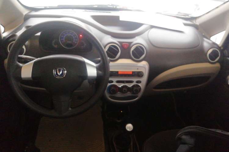 Used CHANGAN Benni mini 2012 1.0L Manual Fashion Edition China V Standard Center Console