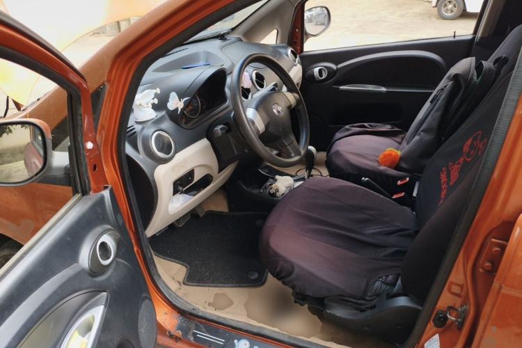 Used CHANGAN Benni mini 2012 1.0L IMT Fashion Edition China IV Standard Driver Seat