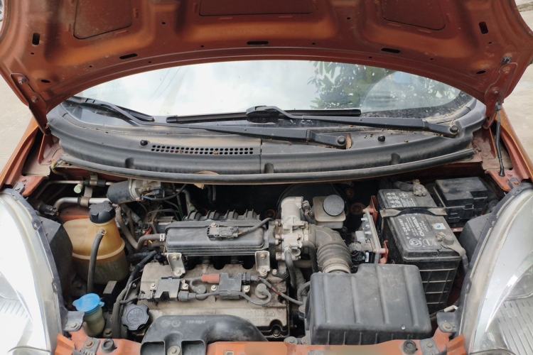 Used CHANGAN Benni mini 2012 1.0L IMT Fashion Edition China IV Standard Engine Bay