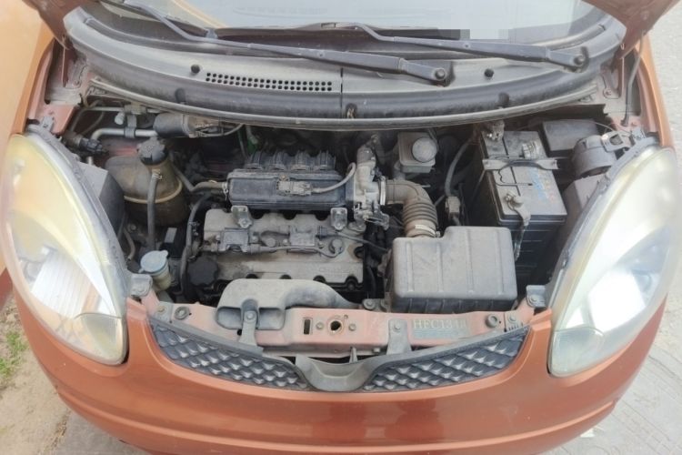 Used CHANGAN Benni mini 2012 1.0L Manual Family Edition China IV Standard Engine Bay