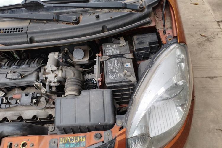 Used CHANGAN Benni mini 2012 1.0L IMT Fashion Edition China IV Standard Engine Bay Left