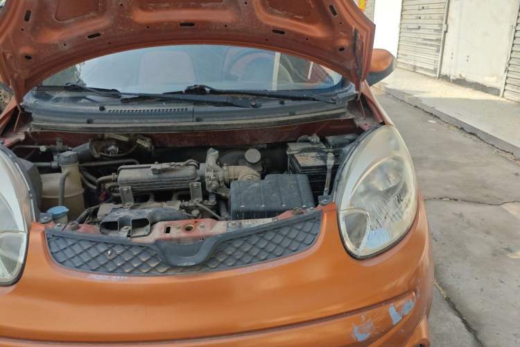Used CHANGAN Benni mini 2012 1.0L Manual Fashion Edition China V Standard Engine Bay Left