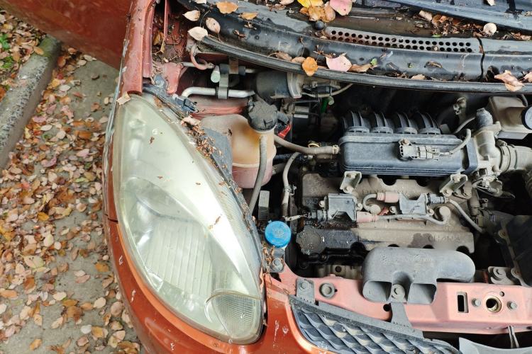 Used CHANGAN Benni mini 2012 1.0L Manual Fashion Edition China IV Standard Engine Bay Right