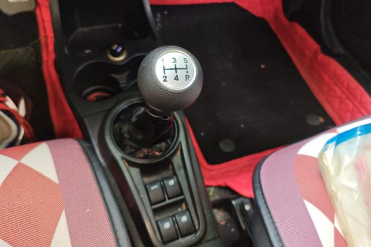 Used CHANGAN Benni mini 2012 1.0L Manual Fashion Edition China IV Standard Gear Lever