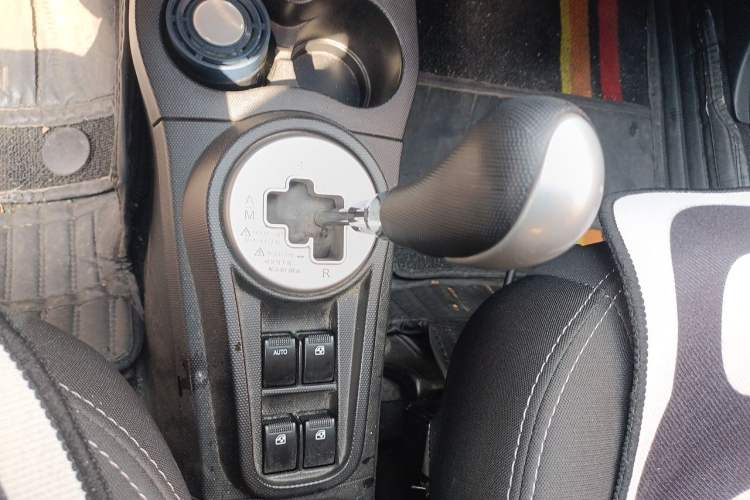 Used CHANGAN Benni mini 2012 1.0L IMT Fashion Edition China IV Standard Gear Lever
