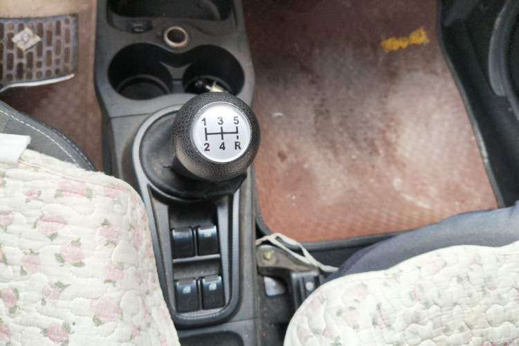 Used CHANGAN Benni mini 2012 1.0L Manual Fashion Edition China IV Standard Gear Lever