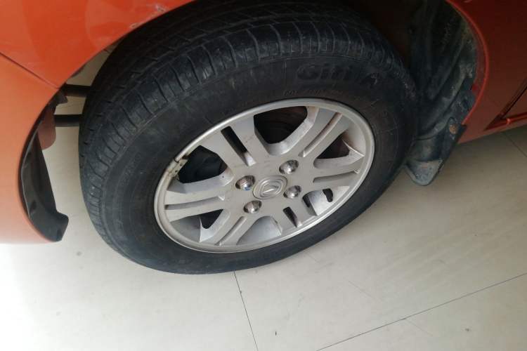 Used CHANGAN Benni mini 2012 1.0L Manual Fashion Edition China V Standard Left Front Wheel Hub