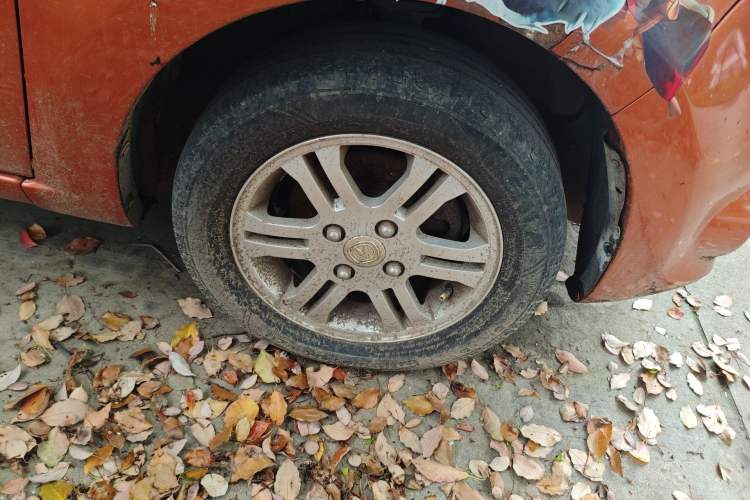Used CHANGAN Benni mini 2012 1.0L Manual Fashion Edition China IV Standard Right Front Wheel Hub