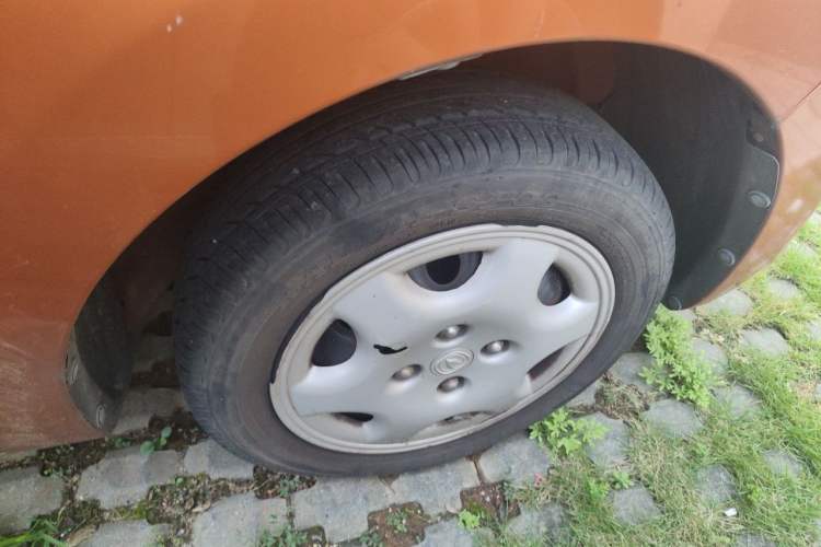 Used CHANGAN Benni mini 2012 1.0L Manual Family Edition China V Standard Right Front Wheel Hub