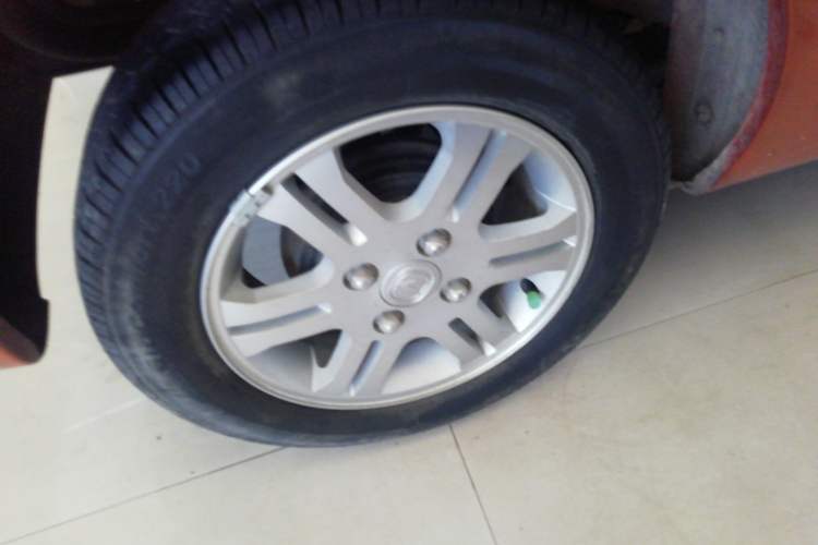 Used CHANGAN Benni mini 2012 1.0L Manual Fashion Edition China V Standard Right Rear Wheel Hub