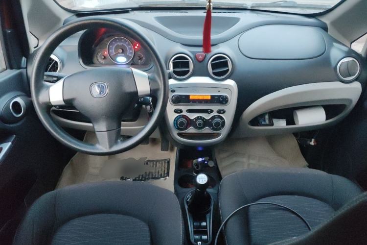 Used CHANGAN Benni mini 2012 1.0L Manual Fashion Edition China IV Standard Center Console