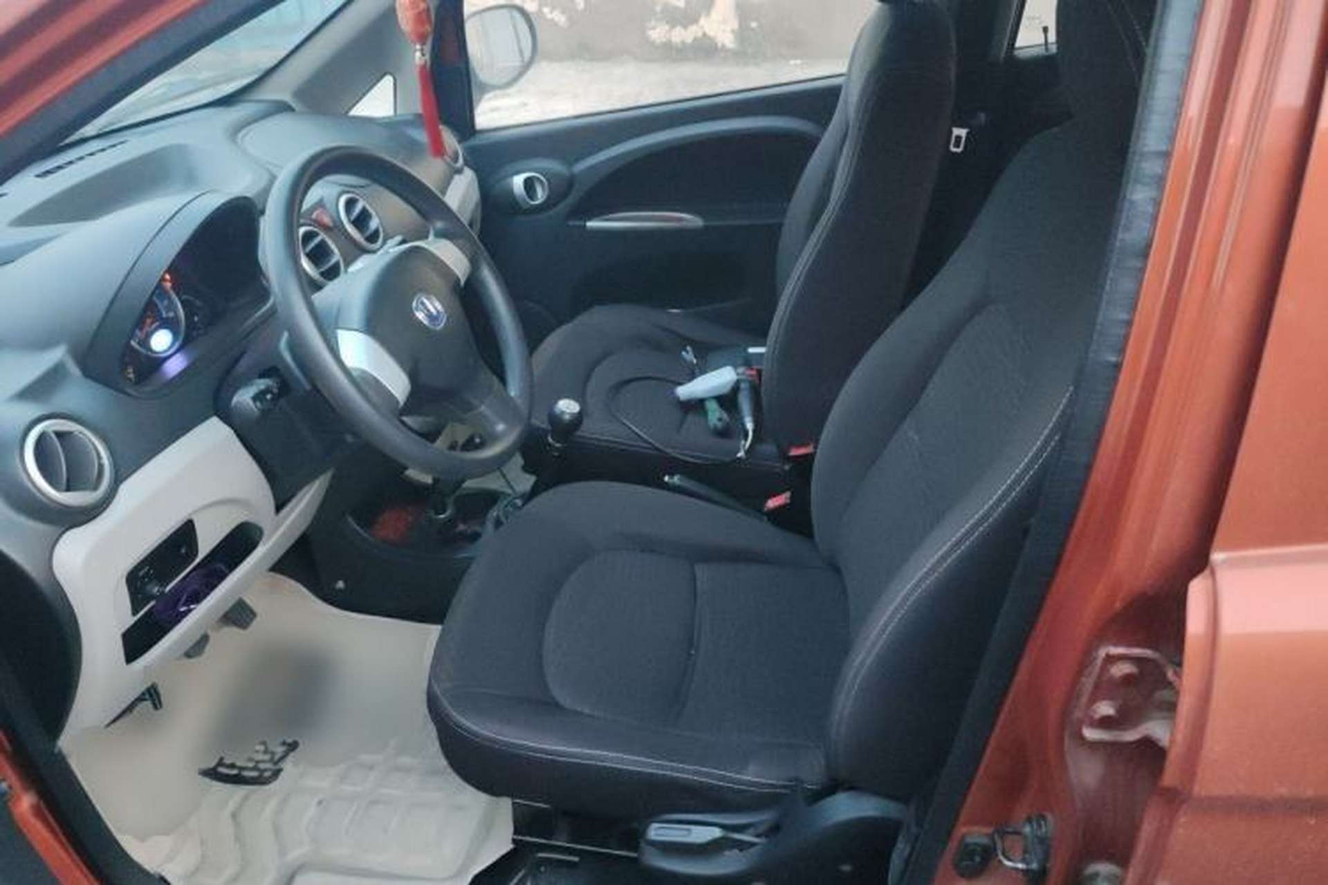 Used CHANGAN Benni mini 2012 1.0L Manual Fashion Edition China IV Standard Left Front Seat