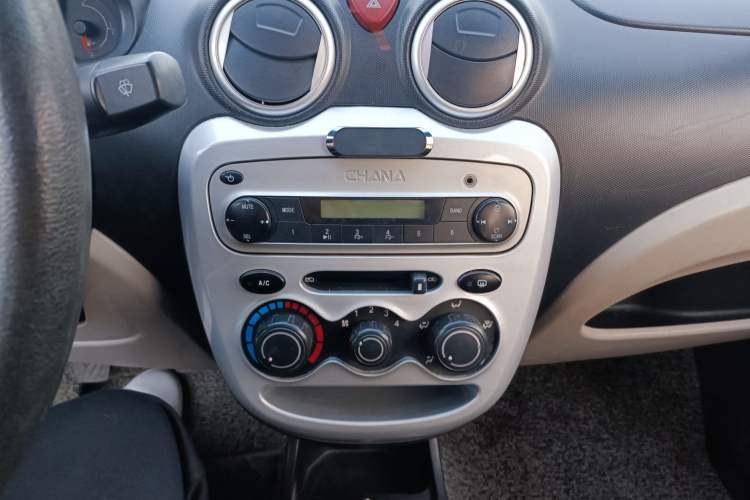 Used CHANGAN Benni mini 2012 1.0L Manual Family Edition China IV Standard Audio And AC Panel