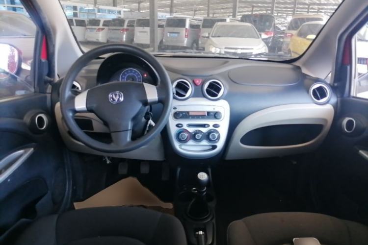 Used CHANGAN Benni mini 2012 1.0L Manual Family Edition China IV Standard Center Console
