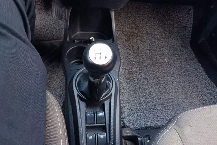 Used CHANGAN Benni mini 2012 1.0L Manual Family Edition China IV Standard Gear Lever