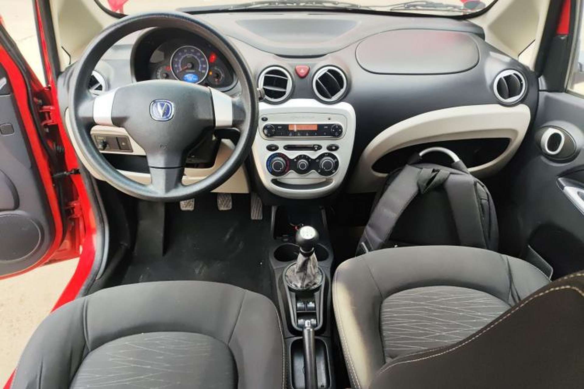 Used CHANGAN Benni mini 2012 1.0L Manual Fashion Edition China V Standard Interior 2