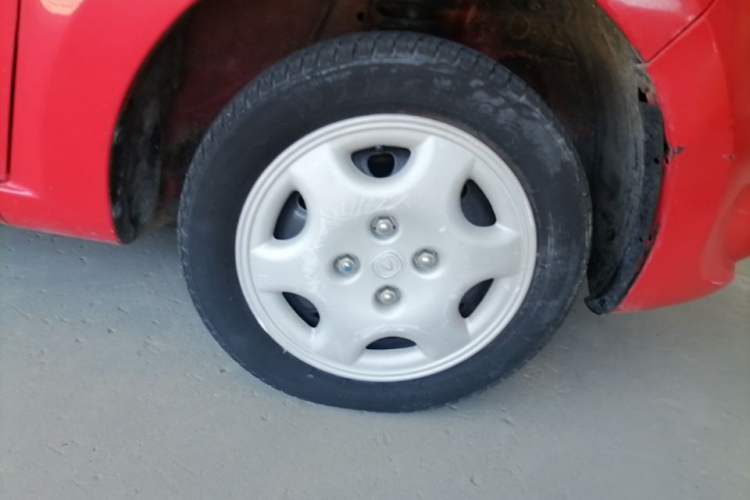 Used CHANGAN Benni mini 2012 1.0L Manual Family Edition China IV Standard Right Front Wheel Hub